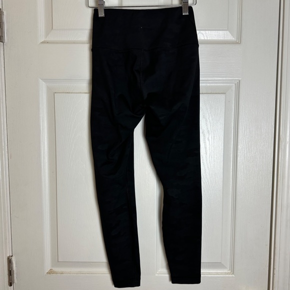 90 Degree Black Camouflage Print Hi-Rise Leggings Women Size XS - Picture 3 of 4